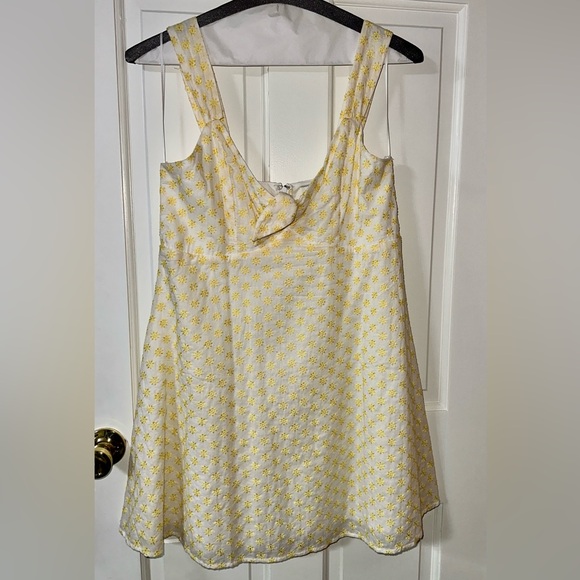 Francesca’s yellow and white sundress - Picture 1 of 2